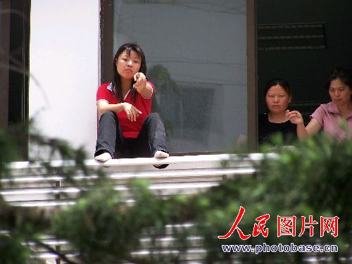 ��촦ŮĤ��������¥ ���ΰ�������������