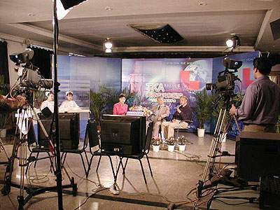 ˫ϥ��������������(��ͼ)//